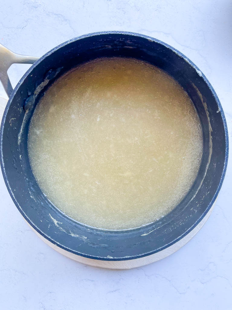 sea moss gel being boiled in a saucepan on the stove