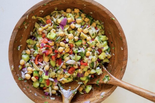 chickpea cucumber salad